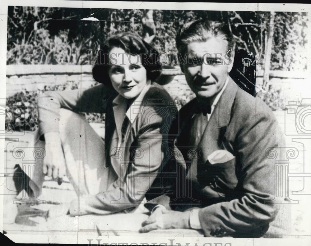 1938 Press Photo Ronald Coleman Actor Married Bonita Hume - Historic Images