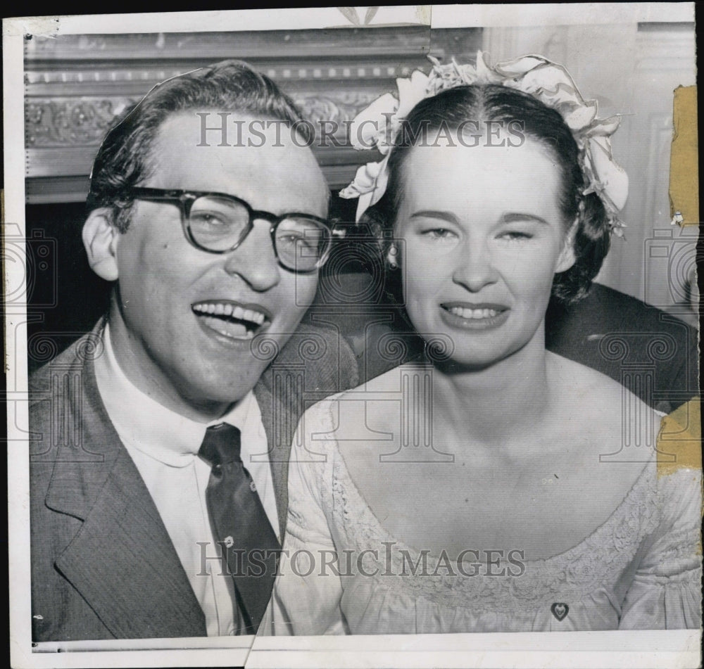 1958 Press Photo Mr. and Mrs. Vanderbilt. - Historic Images