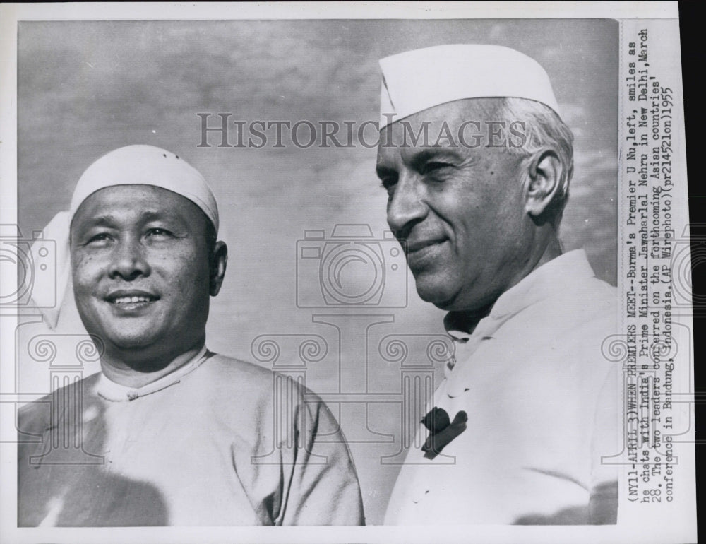 1955 Press Photo U Nu and Jawaharlal Nehru - Historic Images