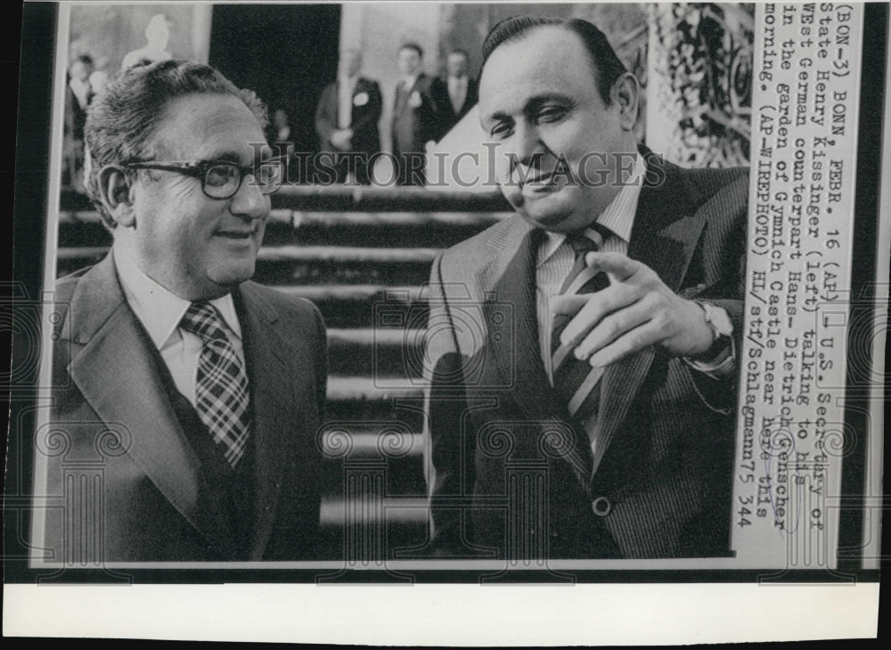 1975 Press Photo US Sec of State Henry Kissinger West German Foreign Minister - Historic Images