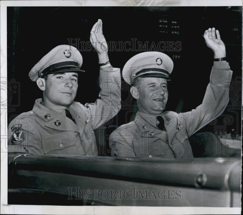 1951 Press Photo Medal of Honor winners Sgt JA Pittman &amp; M Sgt ER Kouma - Historic Images