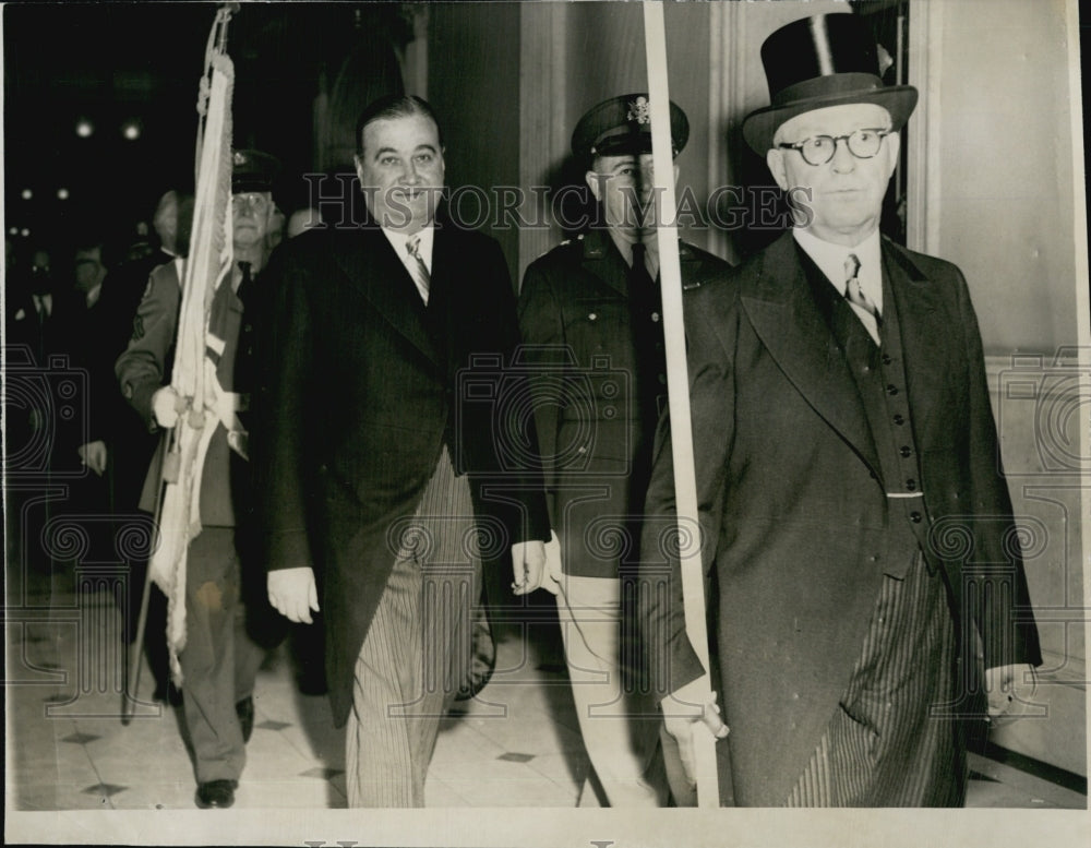 1951 Press Photo Mass, Gov Paul Dever and others - Historic Images