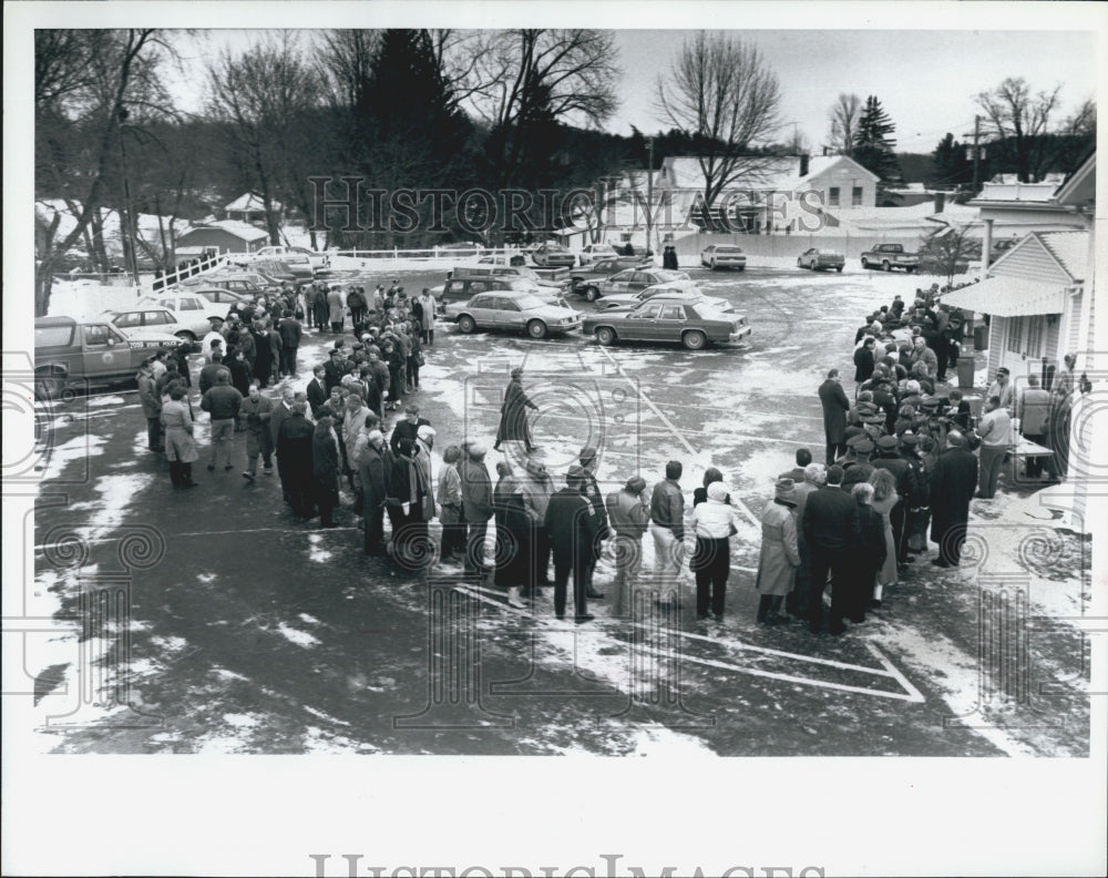 1994 Press Photo Paxton P.D. Chief's wake at Miles Funeral Home - Historic Images
