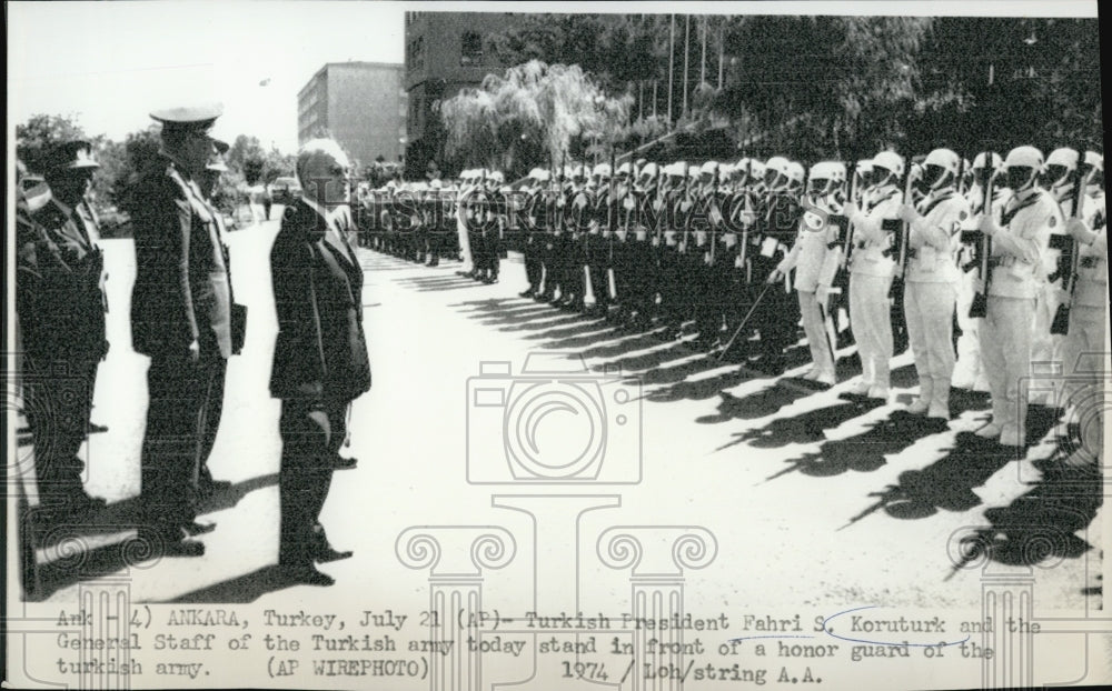 1974 Press Photo Turkish President Fahri Koruturk Views Army Honor Guard - Historic Images