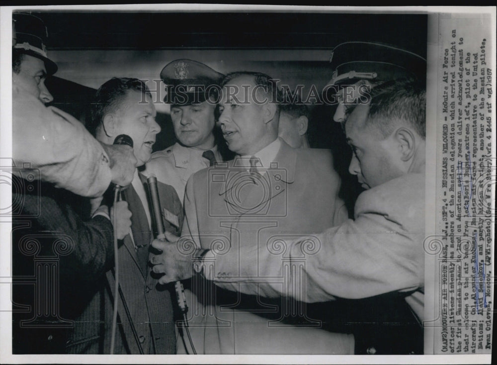 1957 Press Photo B. Bugnev, Col. A. Kuchumay, Alexi Senenkov, Evan Orlovez - Historic Images