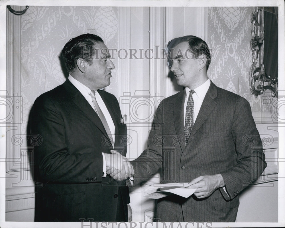 1960 Press Photo Author Gore Vidal and other man - Historic Images
