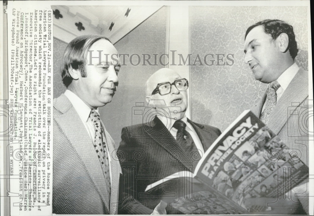 1974 Press Photo Lawyers Francis J Bulduc,Theo I Koskoff &amp; Eaqrl Warren - Historic Images