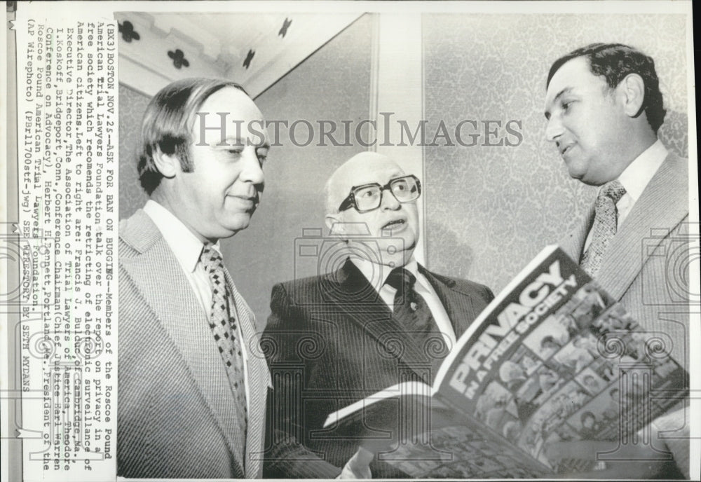 1974 Press Photo Lawyers Francis J Bulduc,Theo I Koskoff & Eaqrl Warren - Historic Images