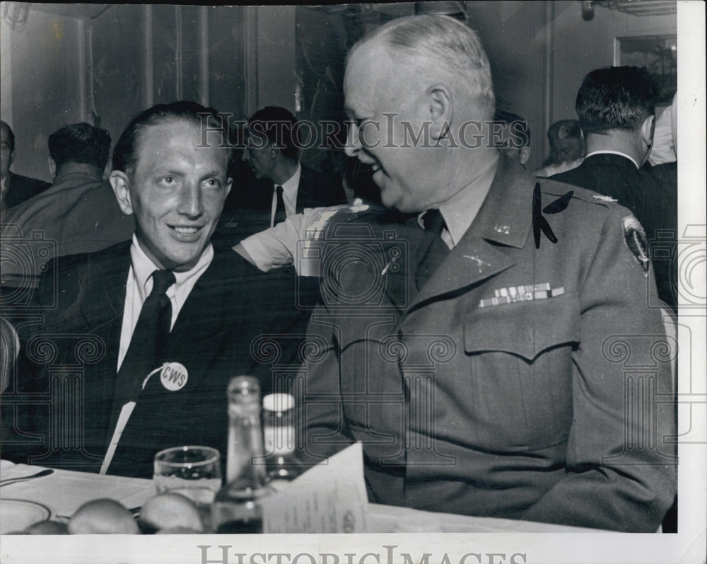 1949 Press Photo Refugee Josef Bujak and Col. Hugh T. Mayberry - Historic Images