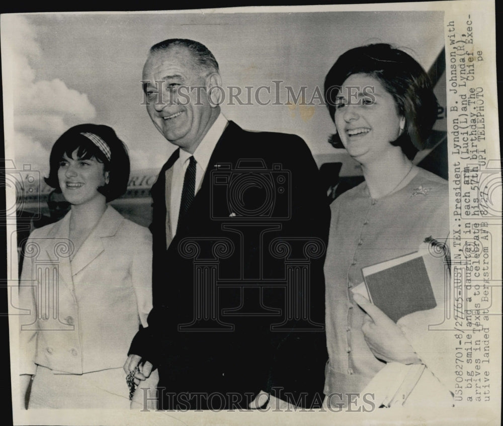 1965 President Lyndon B Johnson and daughters Luci &amp; Lynda - Historic Images