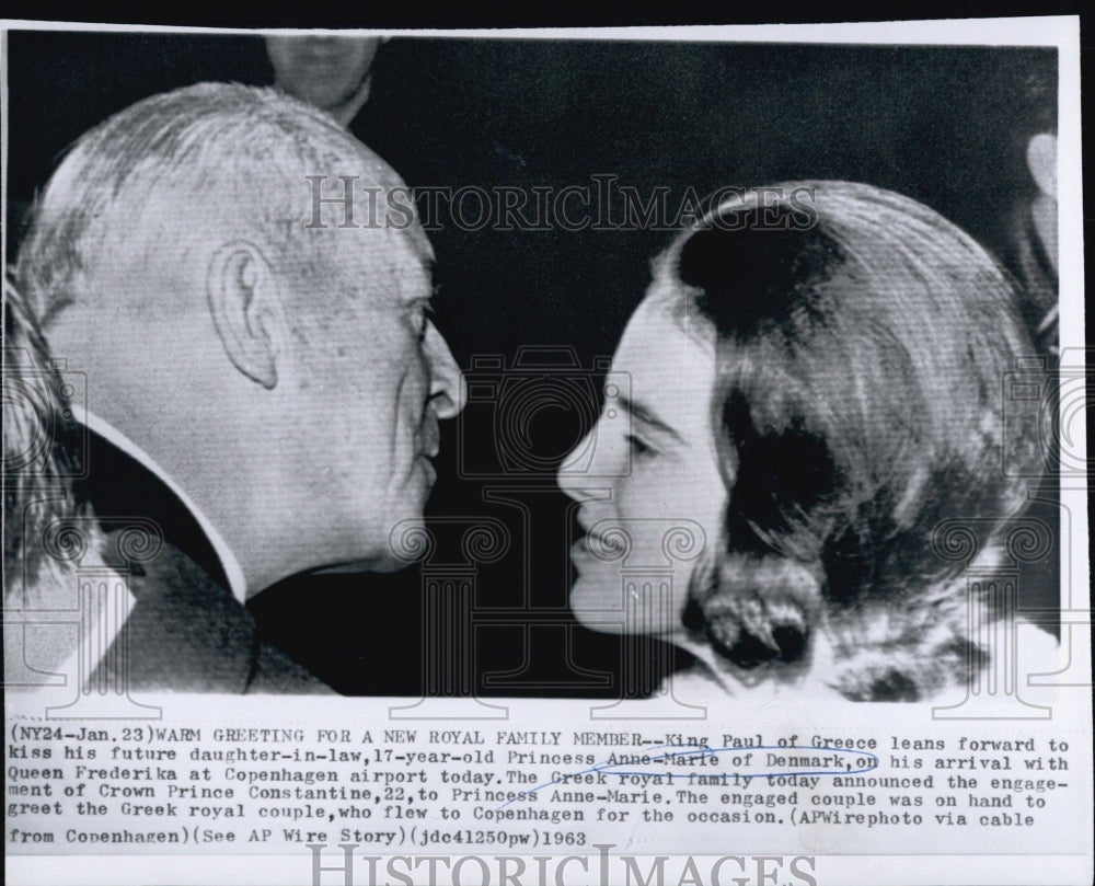 1963 Press Photo Greece King Paul leans to kiss Princess Anne-Marie of Denmark - Historic Images