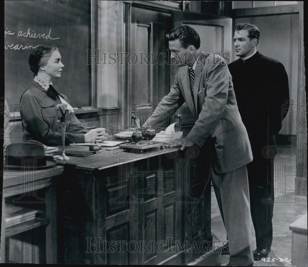 1955 Press Photo Jennifer Jones,Robert Stack &amp; Biff Elliott - Historic Images