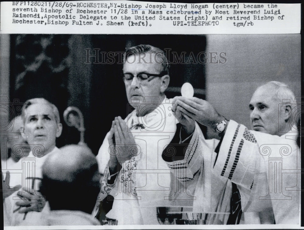 1969 Press Photo Bishop JL Hogan,Most Rev L Raimondi,Bishop FJ Sheen - Historic Images