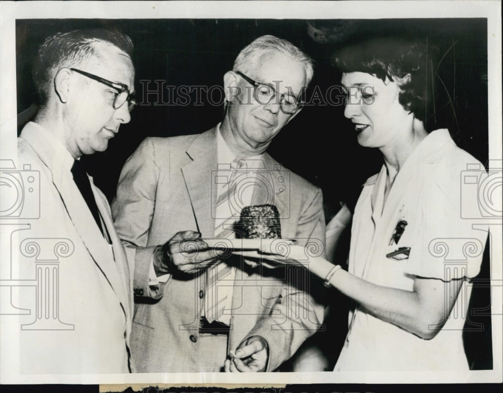 1955 Dr RG Tischer,Dr H Norman Hilbery &amp; Ruth Juvinall - Historic Images