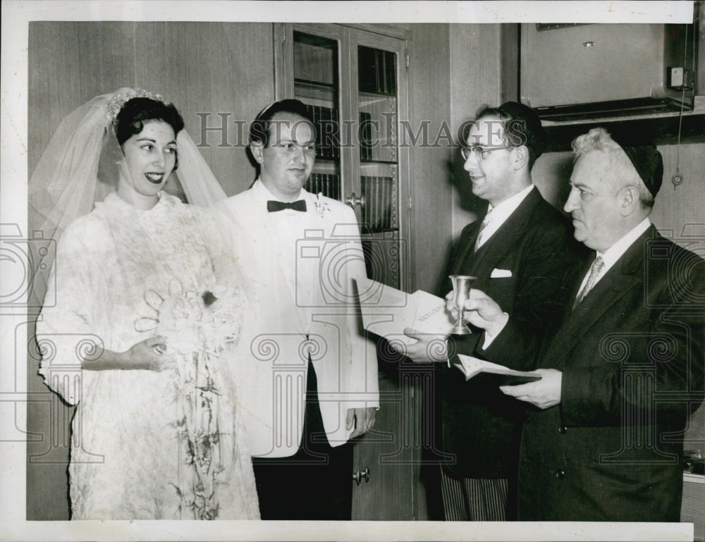 1956 Press Photo Barbara Fialkow married Bertram Magazine - Historic Images