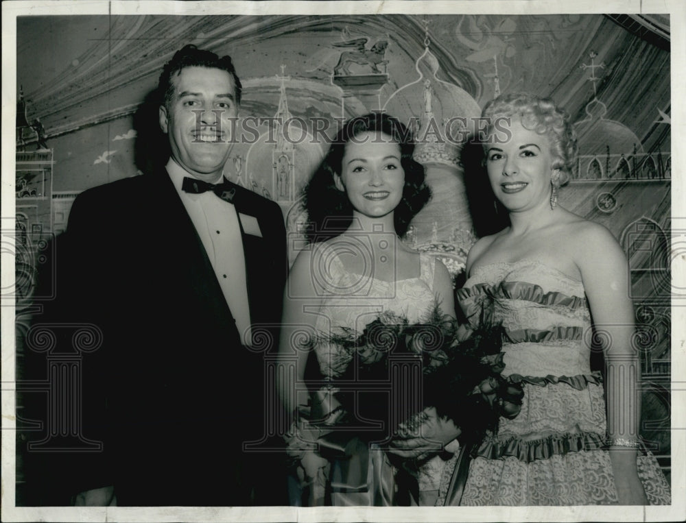 1958 Press Photo Miss Photogenic Queen Ann Magennis,Ann McDonnel &amp; P Pacheco - Historic Images