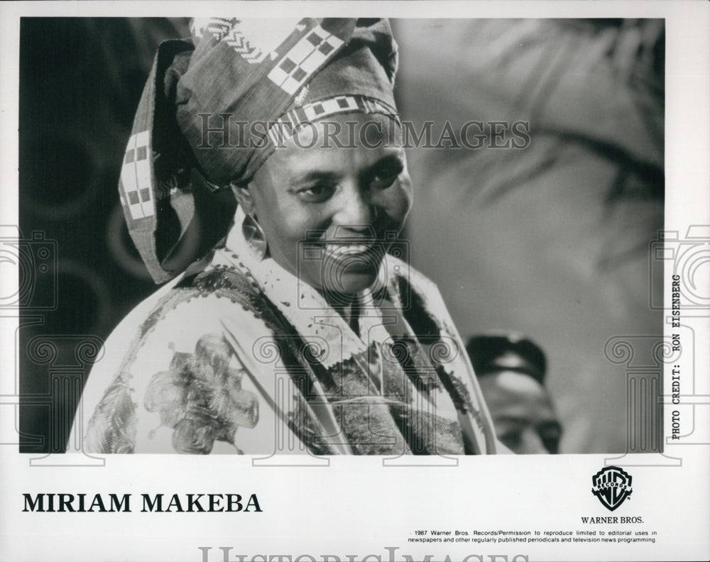 1987 Press Photo Miriam Makeba for Warner Bros records - Historic Images