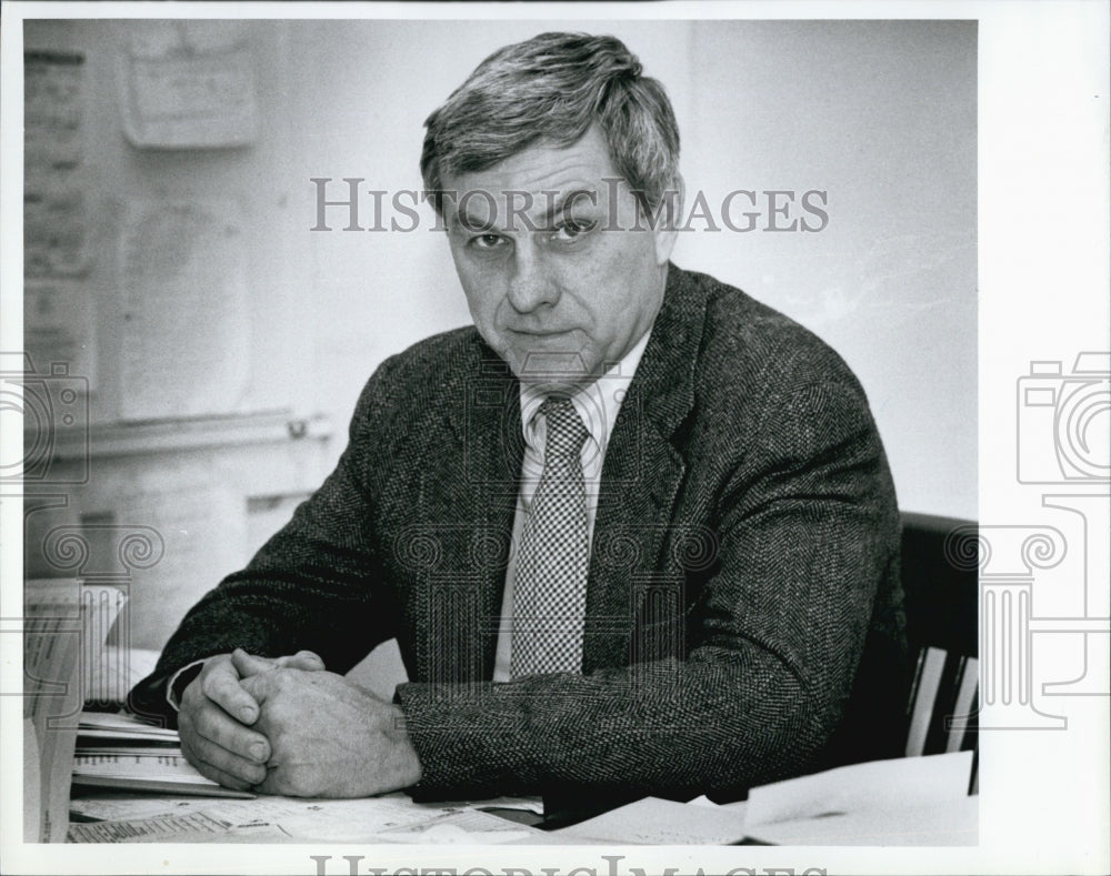 1991 Press Photo Boston High headmaster Tom Hennessey - Historic Images