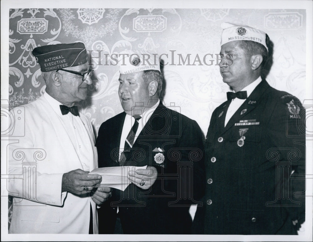 1968 Press Photo Gabriel Olga, Leo Malloy, and Paul Hunt - Historic Images