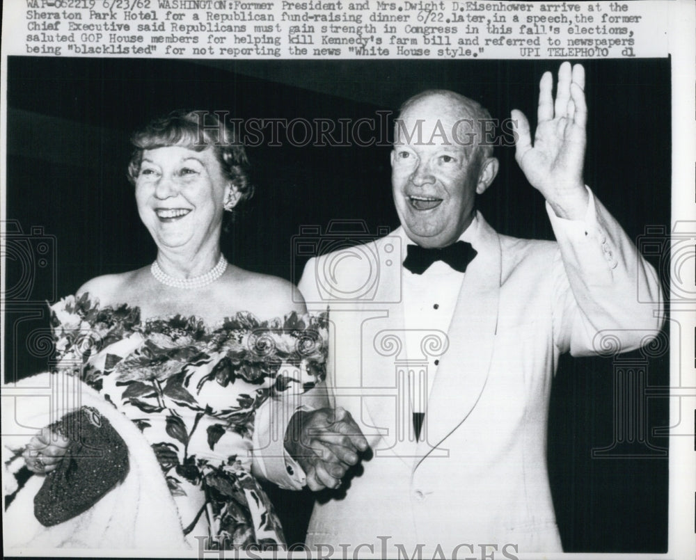 1962 Press Photo Former Pres.Dwight Eisenhower with wife. - Historic Images