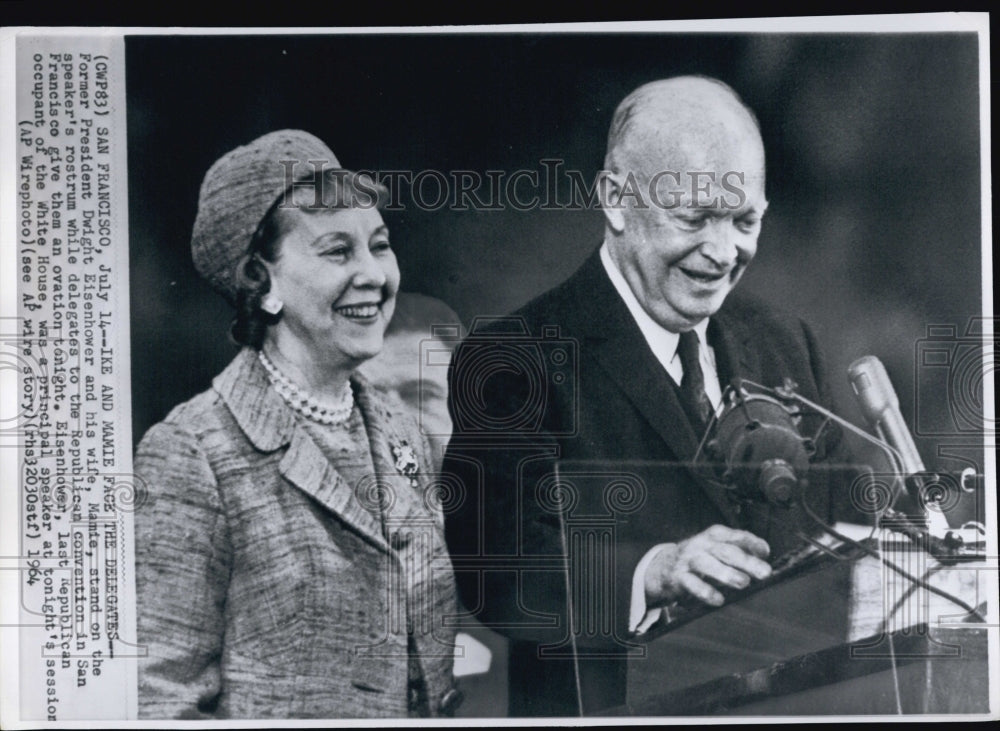 1964 Press Photo Former Pres. Dwight Eisenhower with his wife Mamie. - Historic Images