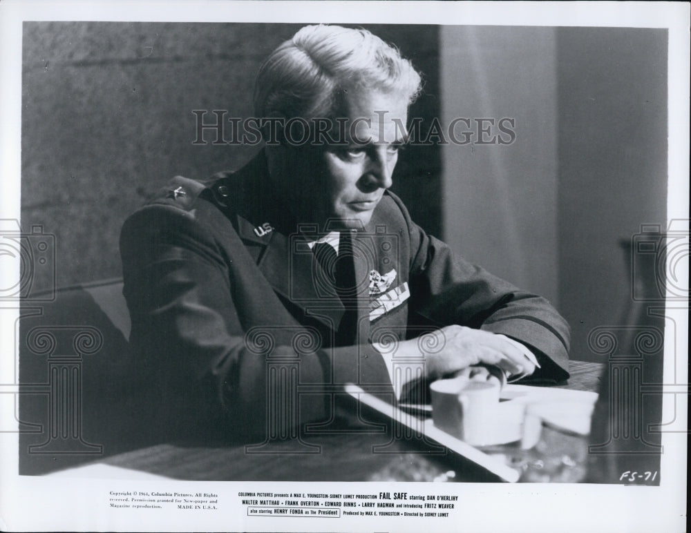 1964 Press Photo Actor Dan O&#39;Herlihy star in Fail Safe. - Historic Images