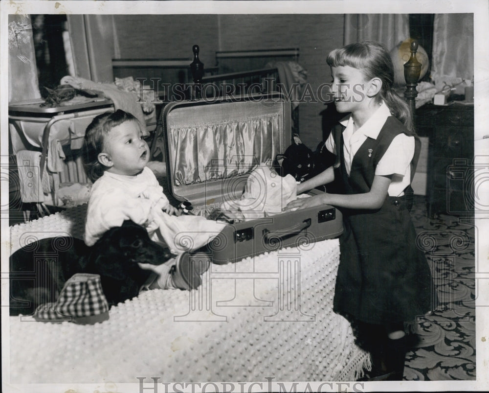 1958 Press Photo Diane Elliott Age 8 Will HaveSurgery to Close Hole in Her Heart - Historic Images