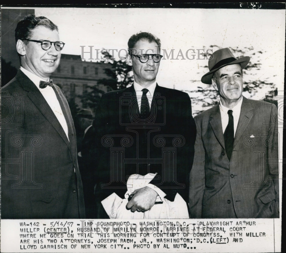 1957 Press Photo Playwright A Miller & his attys J Raoh & L Garrison - Historic Images