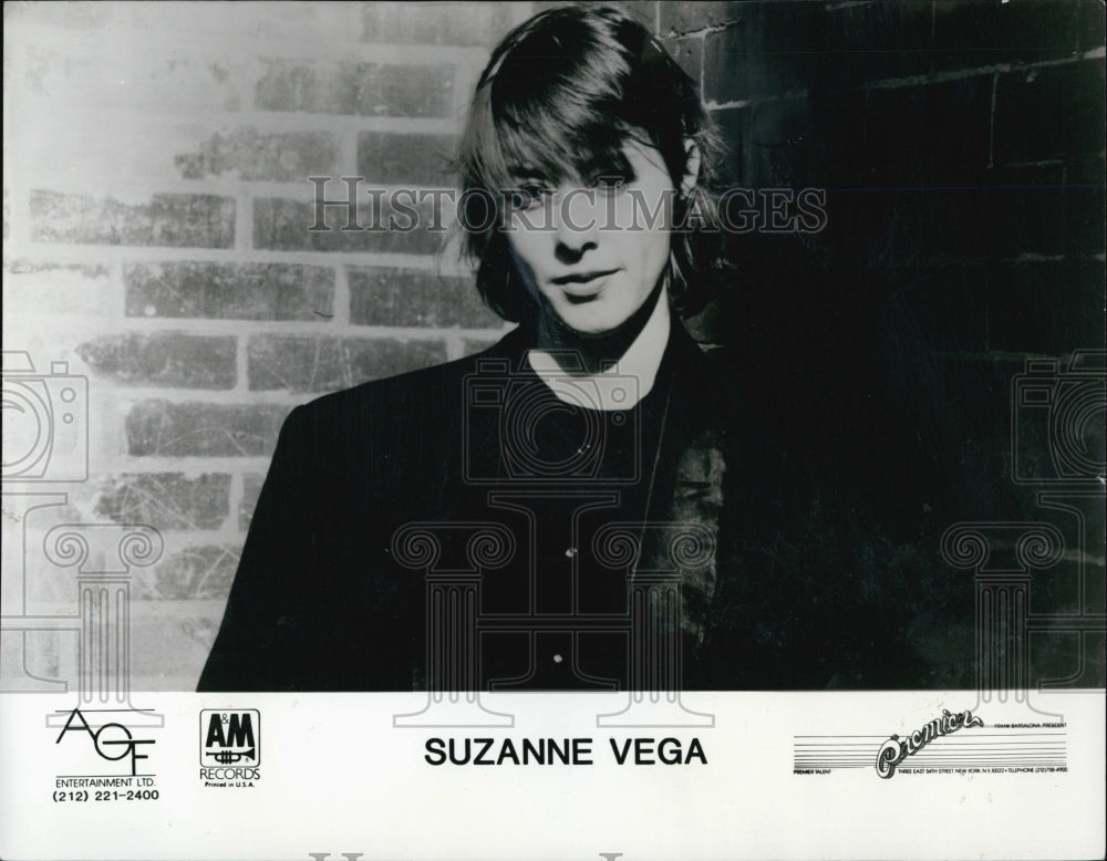 Press Photo Folk Singer Suzanne Vega - Historic Images