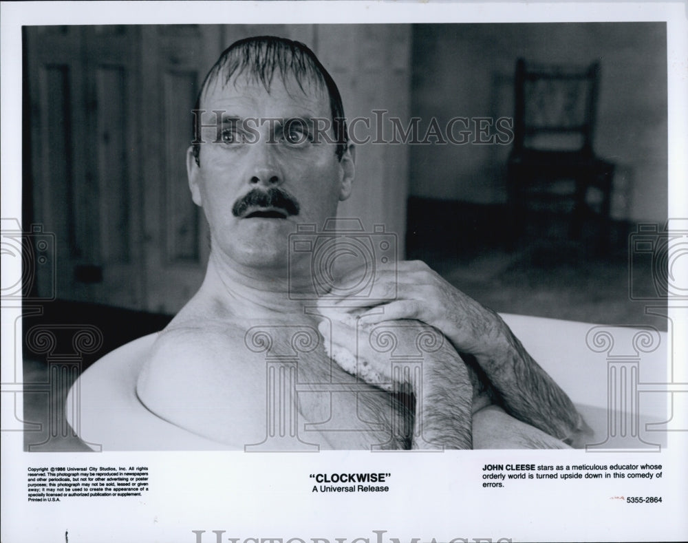 1986 Press Photo John Cleese Stars In Clockwise - Historic Images