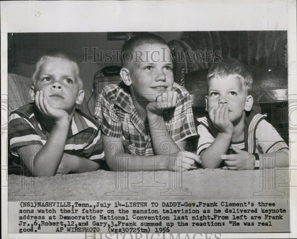 1956 Press Photo Gov. Frank Clement&#39;s Sons Watch Father&#39;s Address To DNC On TV - Historic Images