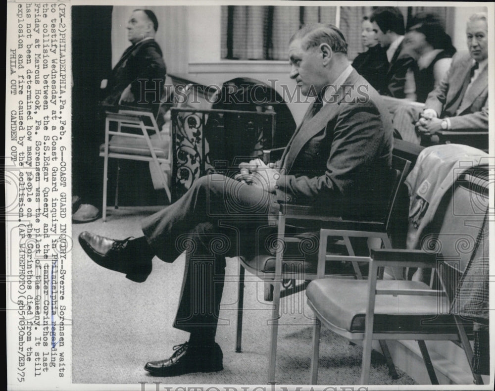 1975 Press Photo Sverre Sorensen waits to testify - Historic Images