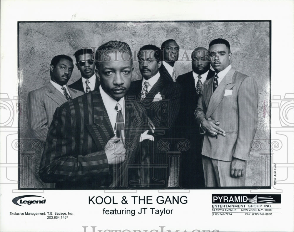 1997 Press Photo Band Kool & the Gang on Pyramid - Historic Images