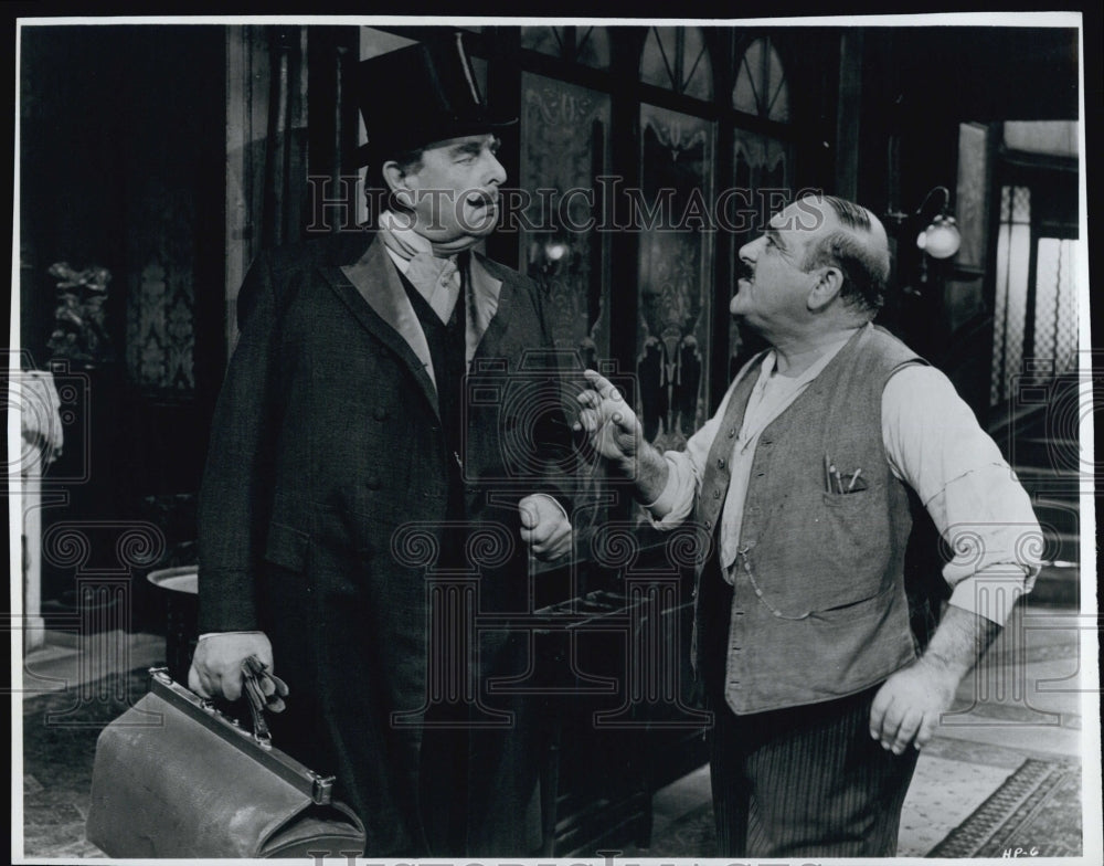 1966 Press Photo Stephen Dartnell & Robert Morley in "Oscar Wilde" - Historic Images