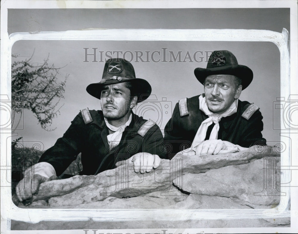 1956 Press Photo John Derek and Everett Sloane - Historic Images