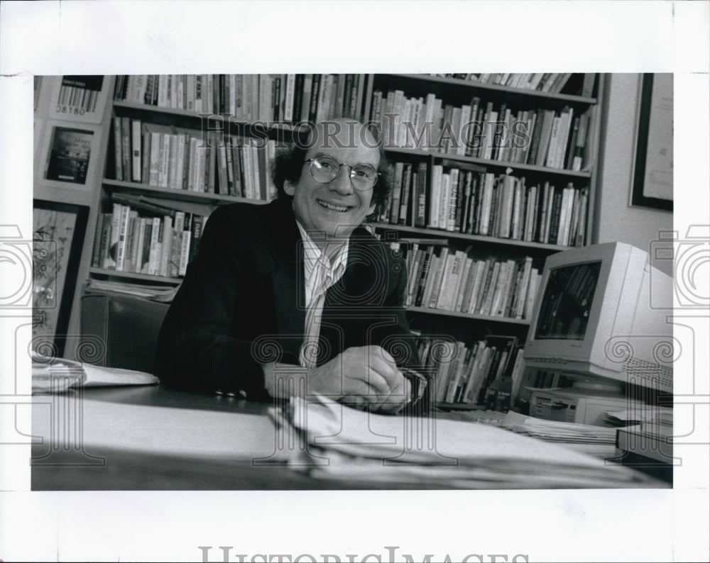 1989 Press Photo A picture of Prof.Charles Derber - Historic Images