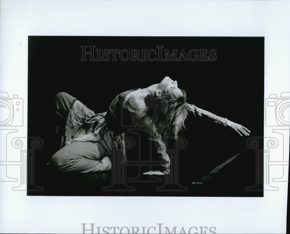 1997 Press Photo Beth Soll Dancer Choreographer Zerkolo: Mirror - Historic Images