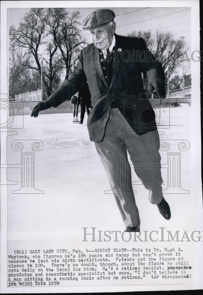 1959 Press Photo Dr Hugh A Whytock,104 yrs old iceskating - Historic Images