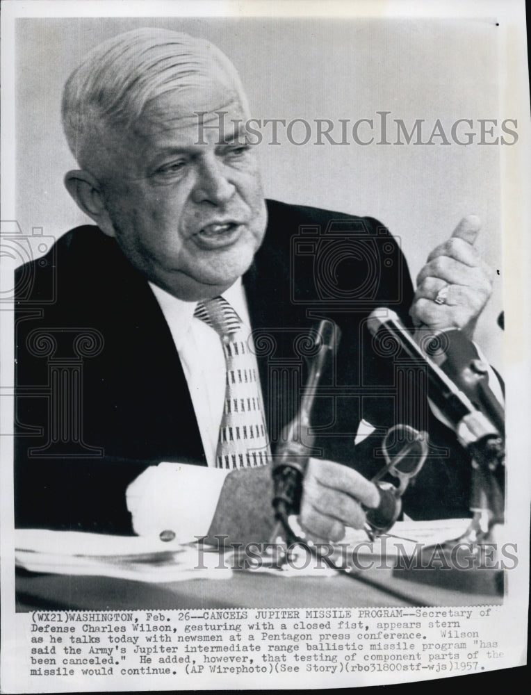 1957 Press Photo Defense Secretary Charles Wilson Jupiter Missile Program - Historic Images