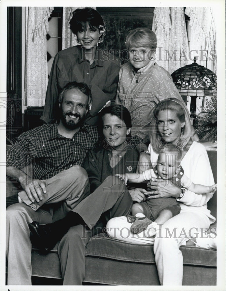 1985 Press Photo Actor Michael J. Fox,Justine Bateman,Tina Yothers,Michael Gross - Historic Images