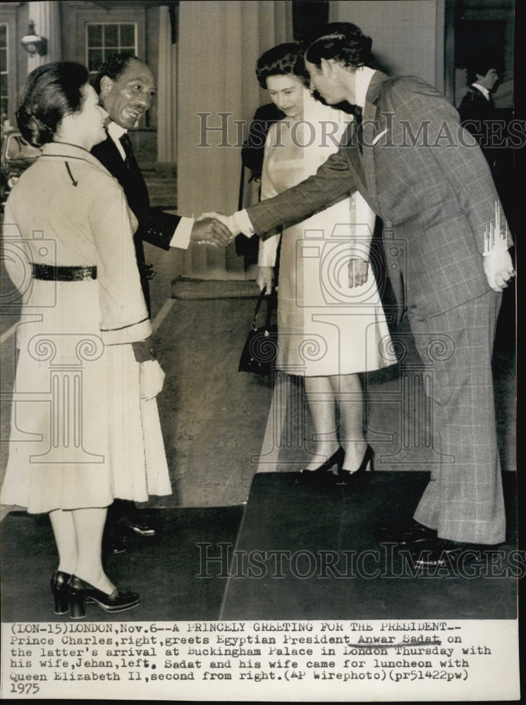 1975 Press Photo Prince Charles (R) & Anwar Sadat & his wife - Historic Images