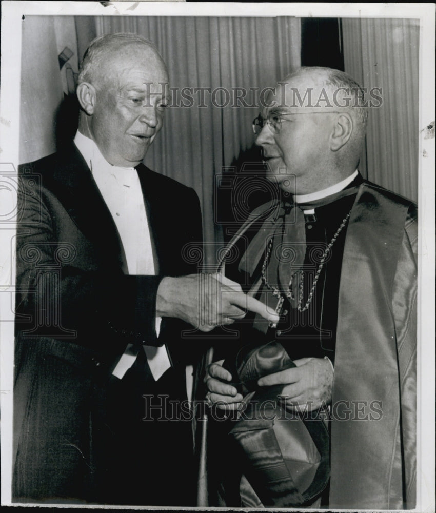 1952 Press Photo Pres.Eisenhower chat with Francois Cardinal Spellman - Historic Images