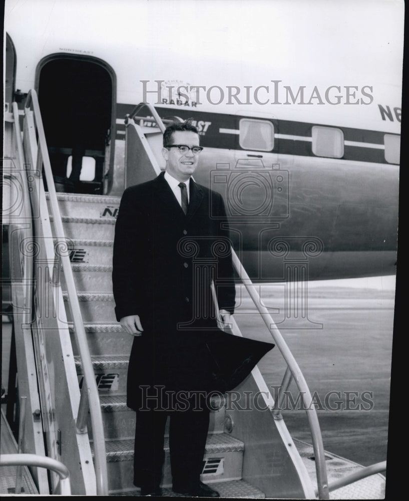 1962 Press Photo Presidential Advisor Theodore Sorenson - Historic Images