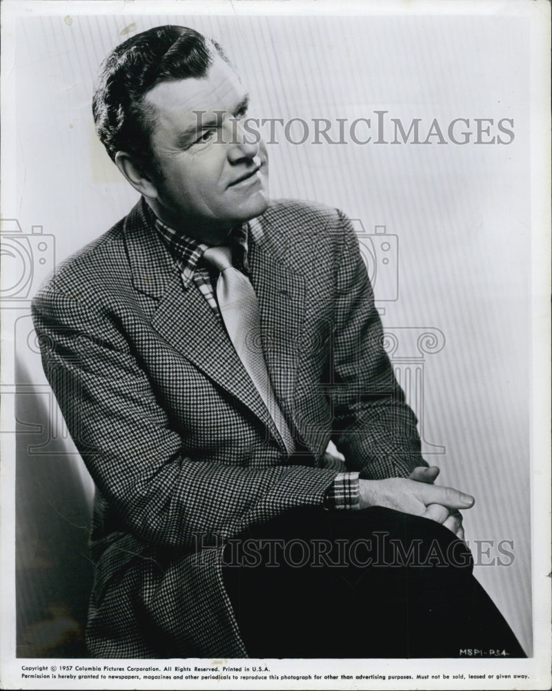 1958 Press Photo Kenneth More in "The Admirable Crichton" - Historic Images