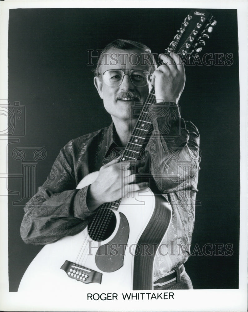 Press Photo Easy Listening Singer Songwriter Roger Whittaker - Historic Images