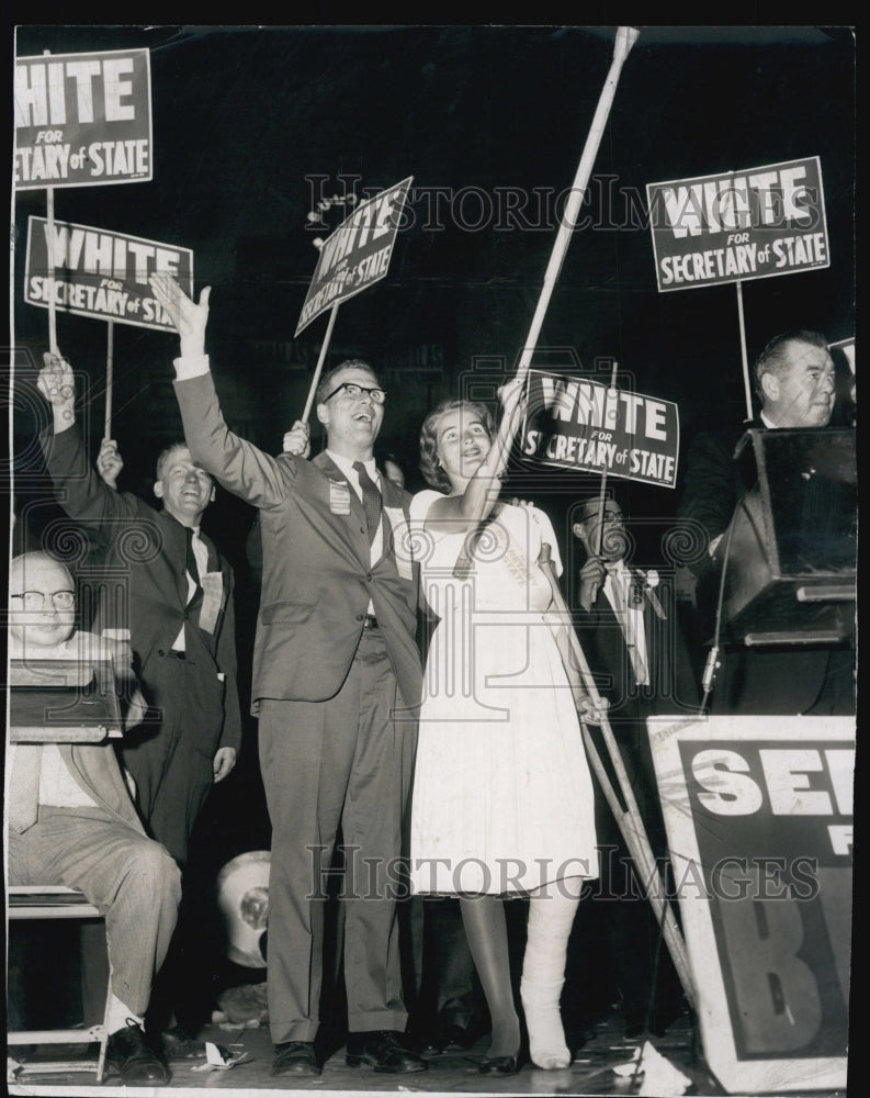 1960 Secretary of State candidate Kevin H. White and his wife - Historic Images