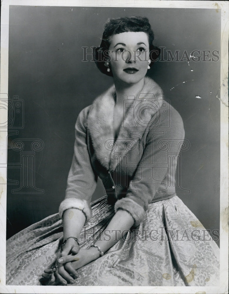 1956 Press Photo Singer actress Gisele MacKenzie - Historic Images