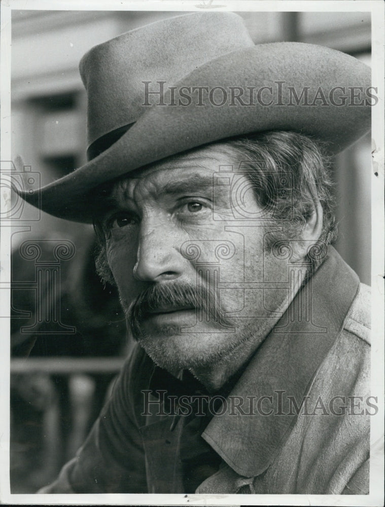 1971 Press Photo Gene Barry in "The Name of the Game" - Historic Images