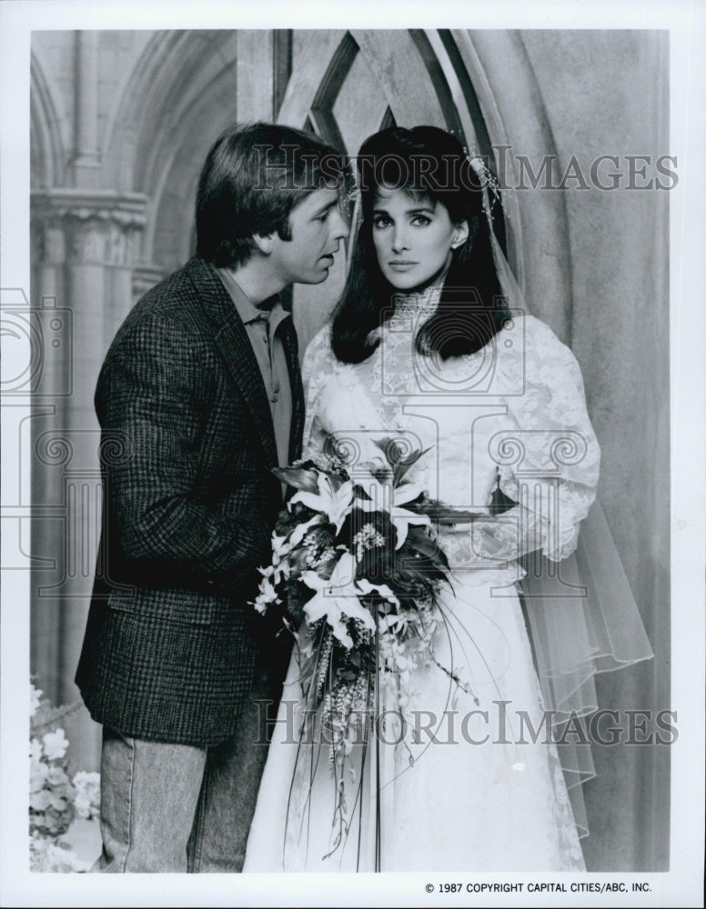 1987 Press Photo Singer/actress Chita Rivera & Connie Selleca "The Last Fling" - Historic Images