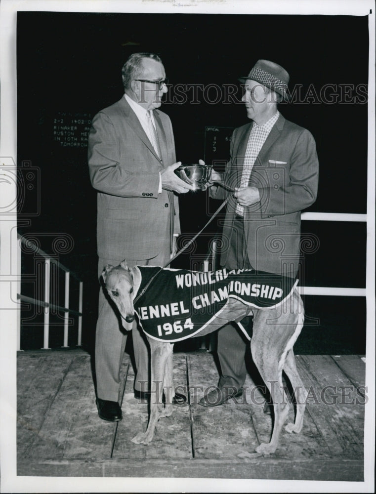 1964 Press Photo Joe Bardsley, Dog Trainer - Historic Images